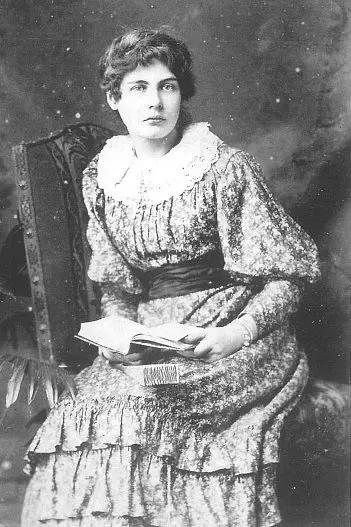 康斯坦斯·劳埃德大文豪王尔德那个可悲的、早逝的同妻(图15)